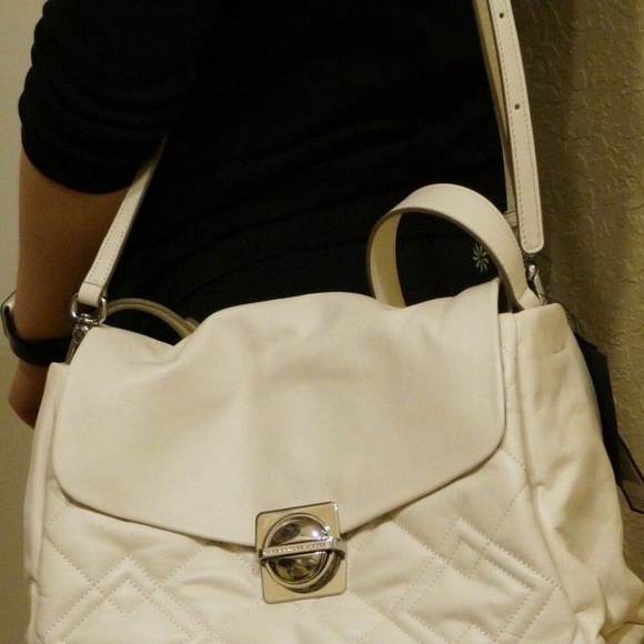 NWT Marc by Marc Jacob Circle in Square Quilted Shoulder Bag in off white - Picture 10 of 11